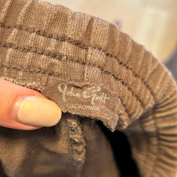 Beautiful Brandy Melville brown Lydia Tank and Shorts set - Picture 3 of 3